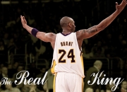 开云体育直播-跨界传奇，当阿什拉夫从圣西罗瞬移至NBA总决赛