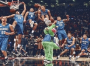 开云下载-库里刷新纪录之夜，雄鹿式翻盘在新疆队主场重演？