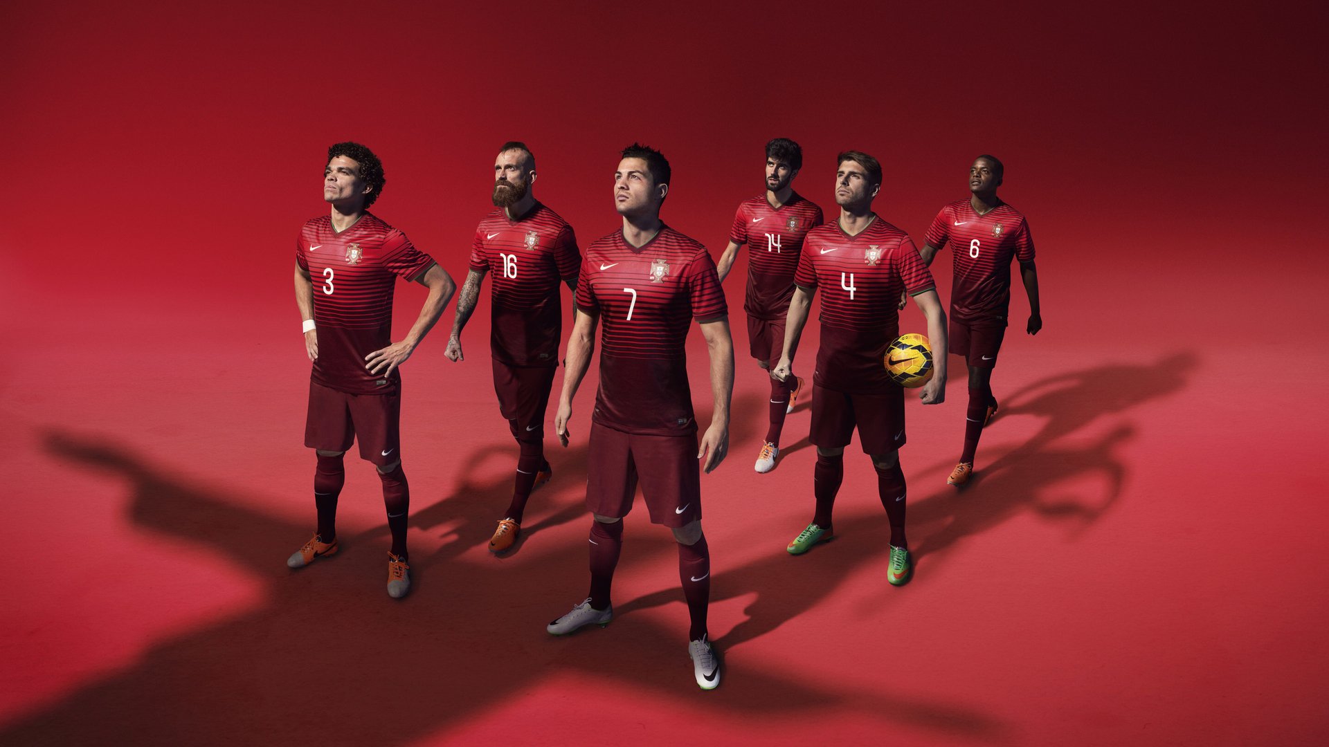 当红魔遭遇绿白军团，德布劳内关键回合一剑封喉，曼联对阵贝蒂斯成经典战役